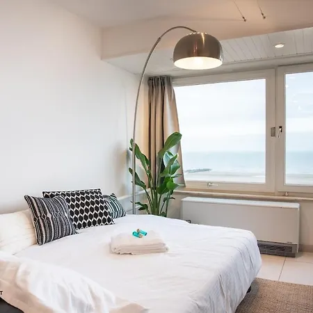 Relax In A Cosy With A Seaview Apartman *
