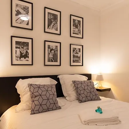 Relax In A Cosy With A Seaview Apartman